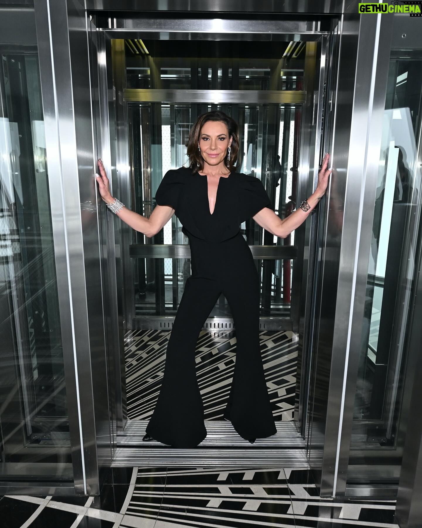 Luann de Lesseps Instagram - Iām in an Empire State of mind! Thanks for having me, @empirestatebldg šš½ššļø šø @royrochlin @gettyimages š šāāļø @mayamichelle9 š @jovanifashions