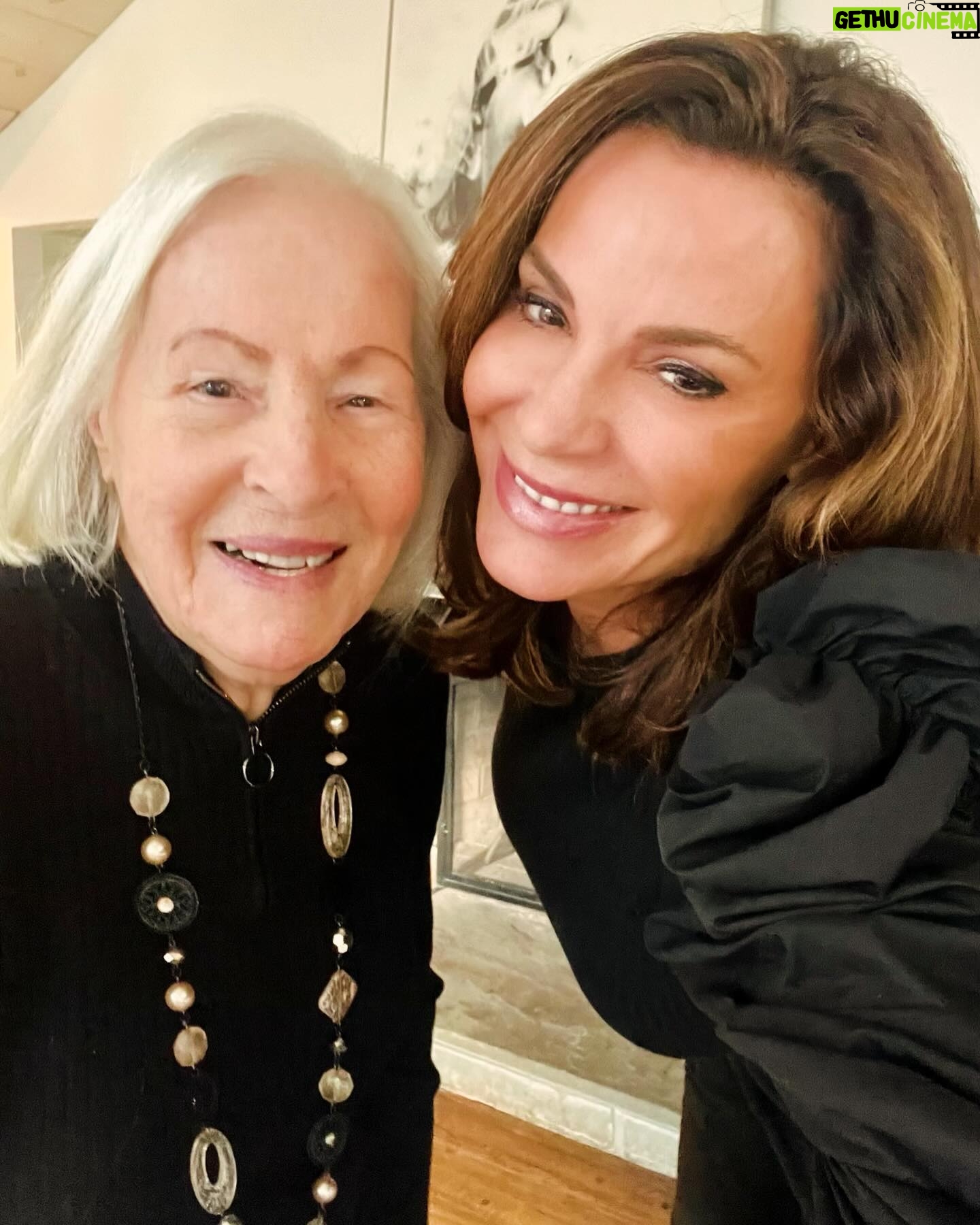 Luann de Lesseps Instagram - #SundayFunday with my gorgeous mom🩷. How cute is she?! 95 and still driving😱. Can you believe it?! #goals 🥰