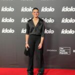 Lucía de la Puerta Instagram - Bua estaba suuper nerviosa… asi q os dejo algo por aqui… Hoy, no puedo hacer otra cosa que agradecer, lo primero de todo, a todas las personas que me han votado y que me apoyan, que invierten tiempo en mi, de corazón, porque sigo sin creérmelo. Gracias y OS LO DEDICO🖤❤️‍🩹.La gente que estaba nominada conmigo es maravilosa y les admiro un montón y lo tenían igual de merecido. Por otra parte, gracias a mis padres por haber confiando en mi, en que se puede compaginar medicina con; luchar por el sueño de ser actriz y cantante. El hecho de que haya sido difícil, me ha abierto este mundo de redes que es increible y al final cuando alguien quiere mucho algo, va a hacer lo imposible para lo consegurilo. Voy a darlo todo, y os prometo que me voy a aprovechar esta oportunidad que la vida y vosotros me estáis dando; y me voy a esforzar y trabajar al máximo para daros lo mejor de mi. Por último, gracias a la organización por hacer estos @premiosidolo y valorar el trabajo de los creadores de contenido; a mis hermanas y a mis amigos que han estado siempre ahi en lo bueno y en lo malo, a mi agencia youplanet y a meri que me lleva. Asimismo, gracias a magno que ha confiado en mi desde el minuto 1 y me esta ayudando muchisimo. Pronto vienen mas cosas y a por ello con muchas ganas ... 🎶DEAB🖤