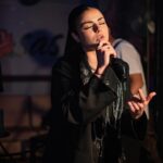 Lucía de la Puerta Instagram - No sabéis lo que se me llenó el corazón este día, estar en mi cumpleaños, gracias a mi hermano @diegonister, cantando por primera vez mis primeras canciones rodeada de mi gente. Gracias a todos los que vinisteis y a los que no pudisteis, sois muy importantes para mi y os quiero mucho🖤 La musica siempre ha sido algo imprescindible en mi vida pero desde que empecé esta nueva aventura, se ha convertido en algo mucho más que eso y voy a seguir poniendo todo mi esfuerzo y empeño en sacar lo mejor de mi, no estáis preparados para los temas que se vienen…. MARZO TE ESPERO CON GANAS 🖤