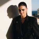 Lucía de la Puerta Instagram - Otro post de @festivaldecannes por aqui 🤭🇫🇷🖤🎶 Foto: @monisiie Estilismo: @arrypaul