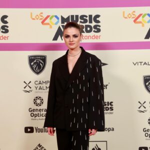 Lucía de la Puerta Instagram - Muy agradecida de poder vivir esta experiencia de @los40spain, muchisimas gracias tambien a @youplanet.es y la buena gente de la que me rodee ese dia💙