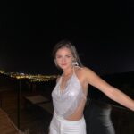 Lucía de la Puerta Instagram - Ibiza y amigos >>> ✨🏝️🌙 Cual es vuestra foto fav?🙈💙