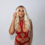 Lucie Donlan Instagram - Love month ❤️ 🌹 BTS from my recent campaign shoot for @annsummers ❤️