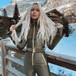 Lucie Donlan Instagram - Missing the mountains.. here are some of my favourite shots from last season ⛷ 🏔 who else is dreaming of their next ski trip?🤞