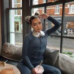 Lucinda Strafford Instagram – It’s giving Violet Beauregarde 🫐🍫