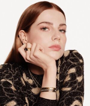 Lucy Boynton Instagram - 🖤🖤🖤
#ChanelFineJewelry 
#CocoCrush
#SomeEncountersYouWearForever #ad