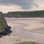 Lucy Boynton Instagram - #WhyDidntTheyAskEvans is on ITV3 tonight at 8pm so here are some slices & stunning views from filming ⛳️