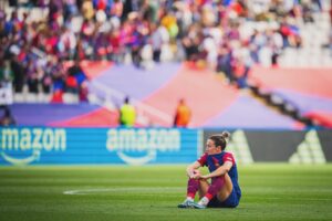 Lucy Bronze Instagram - Half time.