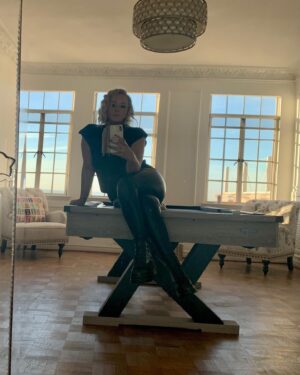Lucy Davis Instagram - And what, may I ask, is a pool table for if not to take selfies on just before you go out for drinks? Honestly🙄 #imrubbishatpoolthough