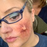 Lucy Davis Instagram - Don’t scroll to video if this isn’t your thing. Fair warning! #fb to #chillingadventuresofsabrina Hilda turns into, well, a spider. Happy Halloween! #metamorphosis #franzkafka #stevenberkoff #halloween2020 @mikemakesmonsters