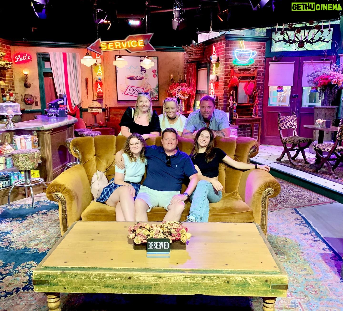 Lucy Davis - 4K Likes - This was a magical day. Taking my uk friends on the @wbtourhollywood Even though I’ve been doing this job for 30 years I still am in awe of it and how everything is made. Thanku so much to @bigk1701 for being our delightful guide for the day, and to @wbtourhollywood for arranging it and letting us come.
PICTURES:
1. Does it need describing?! The @friends opening title sequence sofa and fountain
2. Inside the exact replica of #centralperk
3. #centralperk cafe with @itsmeritavolk
4. #harrypotter all the letters arrive
5. Harry Potter #thecupboardunderthestairs
6. Swinging the #wonderwoman1984 lasso
7. Um… I’ve forgotten the name of this one…
8. Forced perspective table used in #thehobbit
9. One of the outdoor cabins used for many different shows. One being the cabin in #dexter where #jamesdoakes is held prisoner and is killed
10. Our wonderful guide @bigk1701
#wbtourhollywood #friendstvshow #friendsfountain #sightseeingtour #touristlife