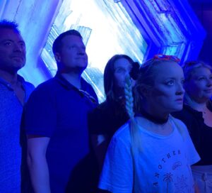 Lucy Davis Instagram - This was a magical day. Taking my uk friends on the @wbtourhollywood Even though I’ve been doing this job for 30 years I still am in awe of it and how everything is made. Thanku so much to @bigk1701 for being our delightful guide for the day, and to @wbtourhollywood for arranging it and letting us come. 
PICTURES:
1. Does it need describing?! The @friends opening title sequence sofa and fountain
2. Inside the exact replica of #centralperk 
3. #centralperk cafe with @itsmeritavolk 
4. #harrypotter all the letters arrive
5. Harry Potter #thecupboardunderthestairs 
6. Swinging the #wonderwoman1984 lasso
7. Um… I’ve forgotten the name of this one…
8. Forced perspective table used in #thehobbit 
9. One of the outdoor cabins used for many different shows. One being the cabin in #dexter where #jamesdoakes is held prisoner and is killed
10. Our wonderful guide @bigk1701 
#wbtourhollywood #friendstvshow #friendsfountain #sightseeingtour #touristlife