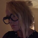 Lucy Davis Instagram - New hair💇‍♀️ I rarely change my hair bc I never really know what to do with it. But wanted to have a break from extensions so here we are. It’s way easier to wash anyway! Although it keeps getting stuck in my eyelashes.. #invertedbobcut #imightkeepit
