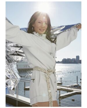 Lucy Liu Instagram - Huge snowstorm 2 days before @womenshealthmag shoot outdoors! Luckily the sun was shining!