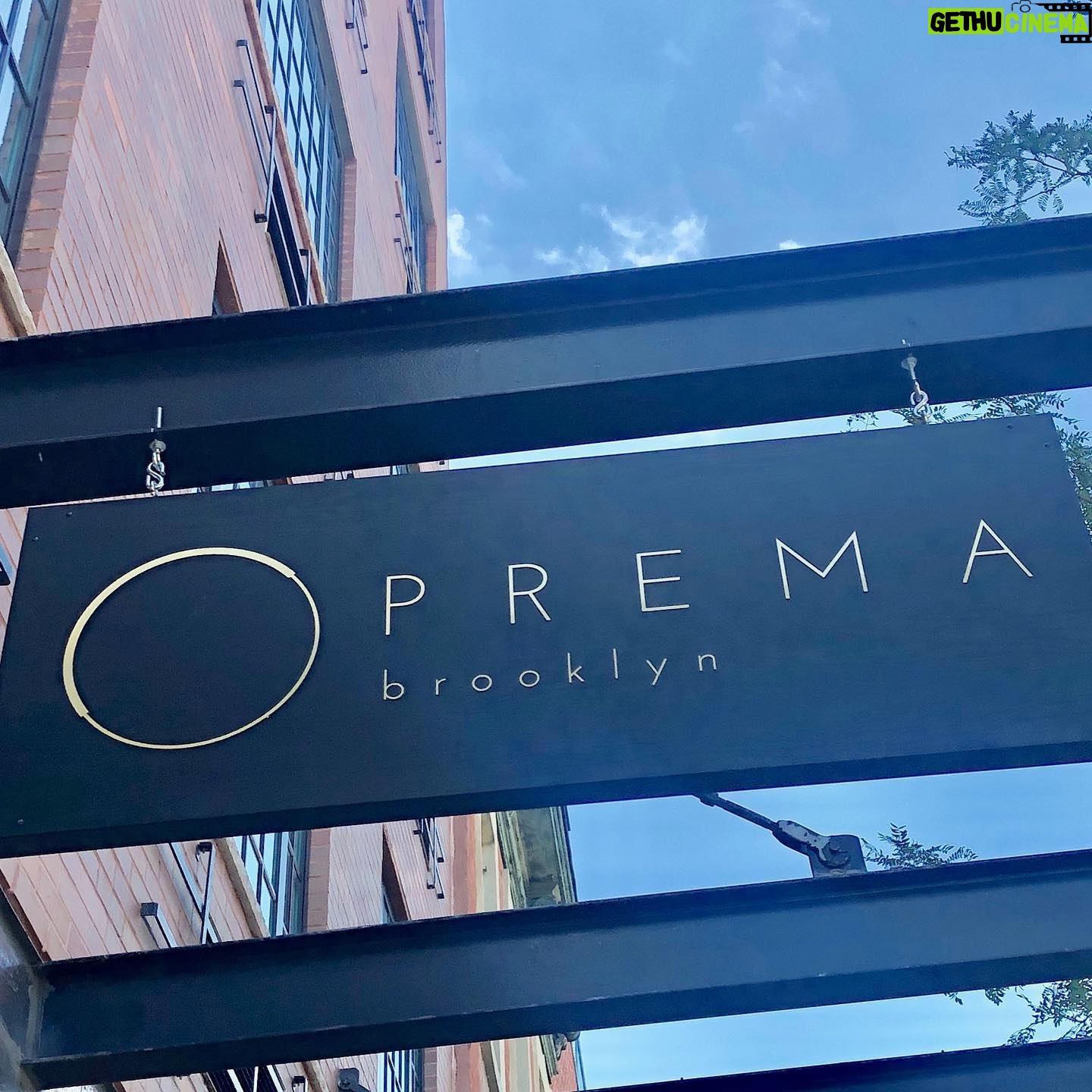 Lucy Liu Instagram - If you are in the mood for an amazing stretch & release please visit my good friend @amandharding @premayogabrooklyn at her new studio! Opening this weekend! You won’t be disappointed!
