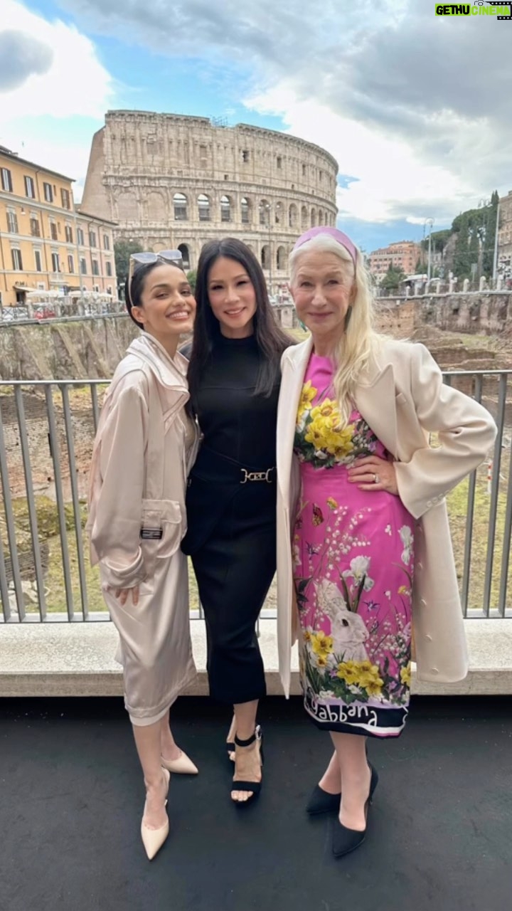 Lucy Liu Instagram - Ciao from the SHAZAM! Fury of the Gods Rome, Italy Photocall ⚡️🇮🇹 💇🏻♀️: @_marcosantini1 💄: @kristoferbuckle 👗: @fendi 👠: @jimmychoo 💎: @jadetrau Styled by: @sarahslutsky Credit: Ministero della Cultura – Parco archeologico del Colosseo @parcocolosseo