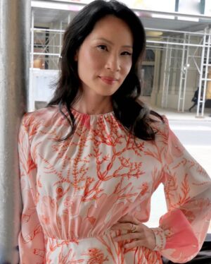 Lucy Liu Instagram - Even when it rains, NY always shines

👗: @stellamccartney
👠: @giuseppezanotti
💍: @_katkim