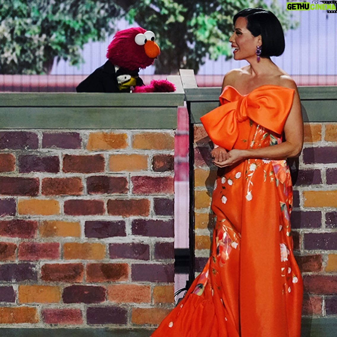 Lucy Liu Instagram - Celebrate @sesamestreet #KCHonors Tomrw 8/7c @cbstv