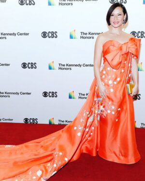 Lucy Liu Instagram - Fantastic evening celebrating @sesamestreet and all the other brilliant 2019 @kennedycenter honorees! Massive thx for this gorgeous look: @georgeschakraofficial @judithleiberny 
@lorraineschwartz @aldo_shoes Glamteam extraordinaire: @rebeccarestrepo @_marcosantini1 @_leeharris_  Watch it Dec 15th 8pm CBS