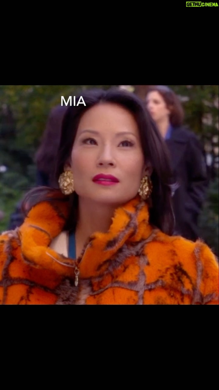 Lucy Liu - 137.3K Likes - Taking a page from all the lovely ladiesβ¦