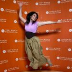 Lucy Liu Instagram – How it feels to #EmbraceAmbition!  Thank you @toryburch @lauriefabiano for today’s awe-inspiring summit – Reminding us that we do it better together #Sisterhood  Si se puede!!!