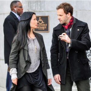 Lucy Liu Instagram - Farewell to 7 unbelievable seasons @elementaryofficial this was a photo from the pilot and here we are with our finale tonight! Thank you to the cast and crew who I miss so much 🙏❤️