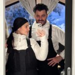 Lufy Instagram – clap de fin pour notre incroyable voyage en Laponie suédoise 🥹 on repart des étoiles plein les yeux.

Vous m’avez demandé quel voyage on avait préféré entre celui en Laponie finlandaise il y a 5 ans ou celui-ci en Laponie suédoise, sachez que les paysages sont les mêmes. La Laponie finlandaise est juste plus connue, il y a le village du père Noël, il y a plus d’infrastructures, là où la suédoise est un peu moins touristique pour le moment. Mais pour le séjour et les activités ça ne change rien, les deux sont incroyables ✨