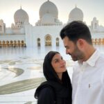 Lufy Instagram – le coucher du soleil à la Grande Mosquée c’était incroyable ✨

info pratique 💡 si vous venez à Abu Dhabi et que vous souhaitez la visiter, pour pouvoir y rentrer il faut une tenue adéquate et couvrir vos cheveux, donc à prévoir dans la valise :)