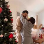 Lufy Instagram – vous aussi il a la chance d’assister à votre tournée mondiale tous les jours? 😂 bon sinon qui a déjà fait son sapin?🎄
#christmas #noel #sapindenoel #christmascouple