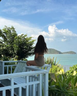 Lufy Instagram - tag la personne avec laquelle tu veux faire tes plus beaux voyages 🐚 moi j’ai trouvé la mienne @enzovoort9 🫶🏻
