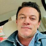 Luke Evans Instagram – Suns out, I’m home, life’s good! #happysunday #london