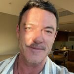 Luke Evans Instagram - Hey peeps!! As many of you will know, I started my acting career on the stage, It’s been 16 years since I did a play on the West End, that is way too long!! So, I’m Thrilled to say that I have a big announcement for you all on July 5th. Tune-in here. So excited to share this news with you!!! 😬