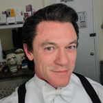 Luke Evans Instagram - What an audience!! Thank you for coming guys!! Xx ❤️❤️
