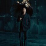 Luke Evans Instagram - So...What defines a "gentleman” today? 在這個時代，一位紳士的定義是什麼？ Luke Evans指著腿上的梵文LUGG刺青，向我們說起了它的淵源；這個近似他名字又代表著羊的單字，讓他一秒聯想到自己的故鄉威爾斯，因為那裡「什麼沒有，羊最多！」 而新時代的紳士正是要懂的表現出獨特自我，找到最真實的自我，並且感到自在，進而把這自我活得精彩而真實，才是真正的獨特、傑出、與眾不同。 photographes_TROY WANG @troy_wa_ng text_CHRISTINE LEE @birdism1217 art & styling director_JOEY LIN @chihchianglin hair_CHAO SHEN at OVER:FACE @chiaochenet make-up_CHUAN SHIH @chuansform set design_CHIEN-JU CHIA @chiachienju production_BARRY WU @barrywu831 talent contact_KAKA LU @ling.lu131419 fashion_ @ferragamo 🔸「完整封面訪談文章，可見Harper’s BAZAAR MEN台灣版」 👉🏻追蹤 @harpersbazaar_tw 看更多名人專訪 @thereallukeevans #lukeevans #BAZAAR封面人物 #BAZAARCOVERSTAR #BAZAARMEN #FerragamoFW23