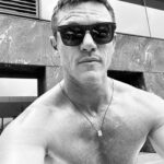 Luke Evans Instagram - #humpday #pooltime
