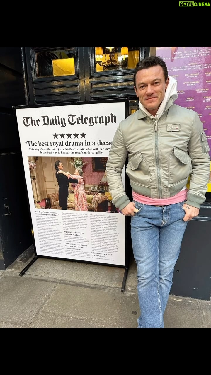 Luke Evans Instagram - 10 shows left! Where did it go!! So fast, so fun and so rewarding. Theatre is a unique and magical place and I’m so honoured to have been a part of something so special. If you want to see @backstairsbillyplay you have 10 more opportunities to do so! To everyone who has seen it so far, a huge thank you, you all gave me the energy and the adrenaline every night to do my best! Love Billy xx