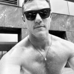 Luke Evans Instagram - #humpday #pooltime