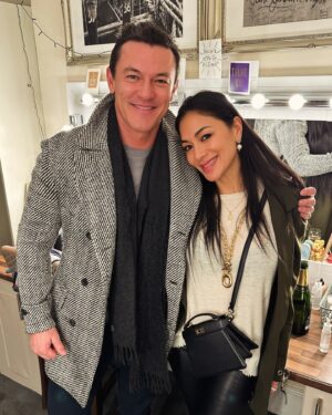 Luke Evans Instagram - When Billy met Norma!! Thanks for coming to see my play my love @nicolescherzinger 🩷