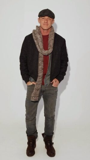 Luke Evans Instagram - Luke’s go to look for when the weather is still a little chilly. 

Featuring ‘The Unit’ Underwear Brief in White and ‘The Actor’ T-shirt in Burgundy. 

The scarf was also handmade by the one and only @dakotafanning 

Luke is 6ft (182cm) wearing a size M t-shirt and size L brief.