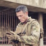 Luke Evans Instagram - Checking if it’s gonna rain… #TBT #ECHO3 @appletv