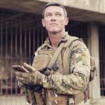 Luke Evans Instagram - Checking if it’s gonna rain… #TBT #ECHO3 @appletv