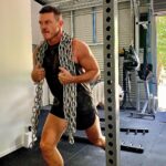 Luke Evans Instagram - Let’s get it pumpin!! #mondaymotivation 💥