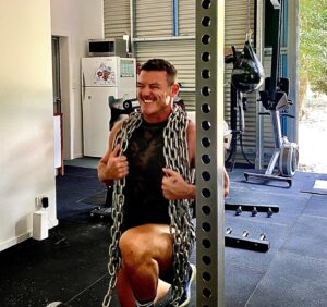 Luke Evans Instagram - Let’s get it pumpin!! #mondaymotivation 💥