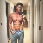 Luke Evans Instagram - Wanna burn body fat fast? DO A WEST END SHOW!!! Dropped 8kg in 10 weeks!! Only down side…it’s BLOODY WINTER 🥶 Also cooling eye patches are a 44 year old man’s best friend #mondaymotivation #motivation #fitnessmotivation #selfpreservation