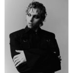 Luke Hemmings Instagram - Thanks for having me @behindtheblinds ⛓️ lots of fun playing around with these looks Interview @eurjoli Photography @emiliastaugaard Fashion @_stevenhuang EIC @badmickey Casting @imagemachine_cs MUA @mariacomparettomua Hair @svenbayerbach Photo assistant Kiera Simpson Stylist assistant Lois Jenner