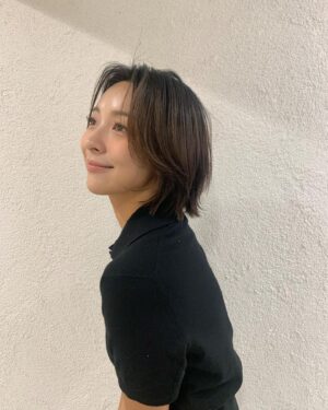 Luna Instagram - 아이소이 팝업행사& 콘서트연습 가는길!! 

얼른 팬분들과 지인분들 만날생각에 더 열심히 준비하고 있습니다. 지난번 공연에서 부족했던 점들을 보안하구 보다 더 좋은 음악을 들려드리기 위해 노력하구 이쪄요 많이 기대해주떼요오오!

2023. 12.17일 PM 4:00
‘The Love Affair A Night Of Music’ ❤️ 

see you soon!!✨☺️

#로즈코랄메이꾸옵🌷🍑
#윈드컷스타일링 ✨✨✨

M_ @hyunseungah_ 
H_ @sunjuchoi