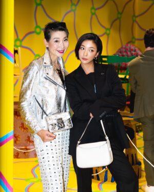 Luna Instagram - MCM x Yinka ilori for  Frieze Art  Fair 2023, Seoul Korea 🍋
@mcmkorea_official 

With 
@aracho216 💓
@jihye_salt 💓

Make up @blow_jiyoung 🎀
Hair @byunjihyunee 🍑

📸 @magazine__h