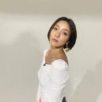 Luna Instagram - 💓 Make up_ @blow_jiyoung ✨ Hair _ @blow_sunee ✨ Stylist_ 찌향띠✨ 📷 @chisoonpark