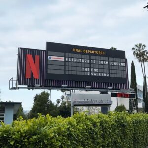 Luna Blaise Instagram - hello sunset blvd !! wtf !! set alarms ⏰ 💐 OUT @ MIDNIGHT ON NETFLIX 👋 MANIFEST